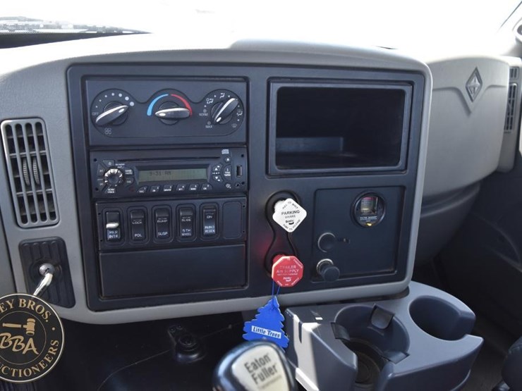 2013-international-transtar-8600-image-54