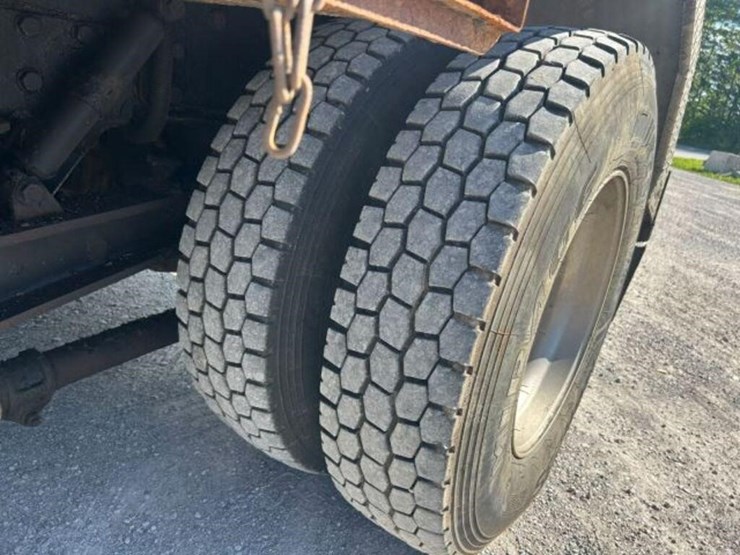 2001-kenworth-t800-image-107
