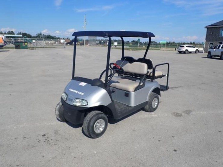2021-e-z-go-rxv-4-passanger-gas-golf-cart-5621826-image-1