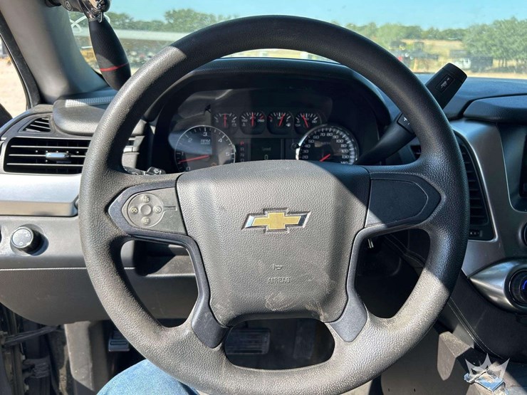 2016-chevrolet-tahoe-image-14