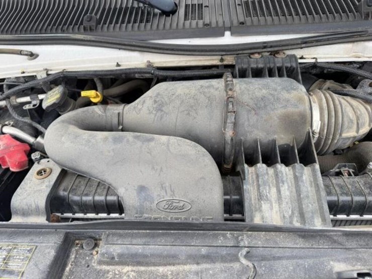 2014-ford-e450-image-30
