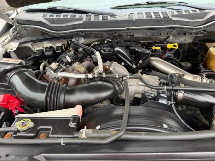 2017-ford-f550-xl-image-22