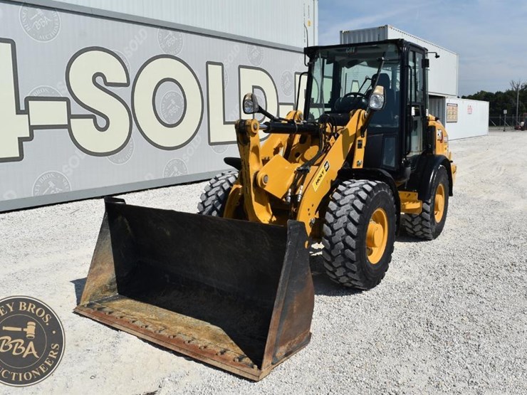2021-caterpillar-906m-image-2
