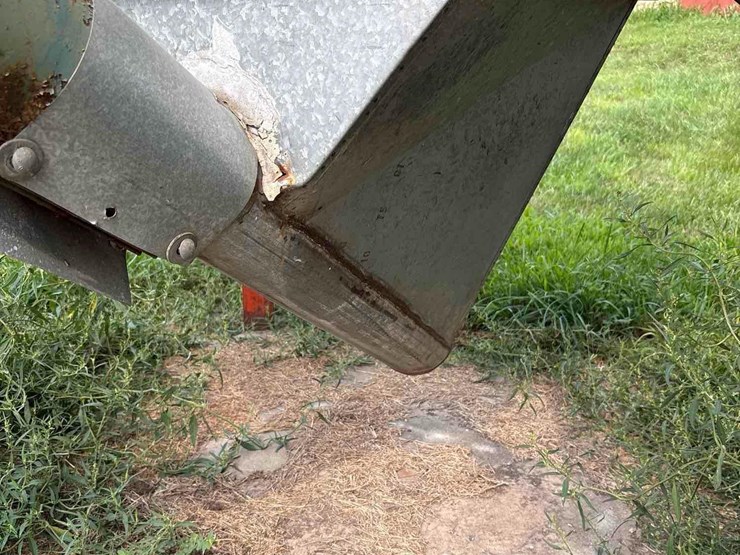 8-ton-bulk-bin/auger-image-12