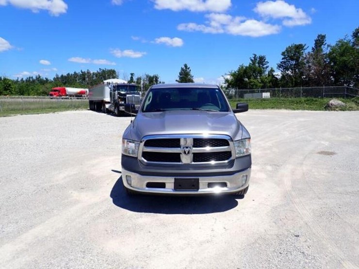2019-dodge-1500-image-2