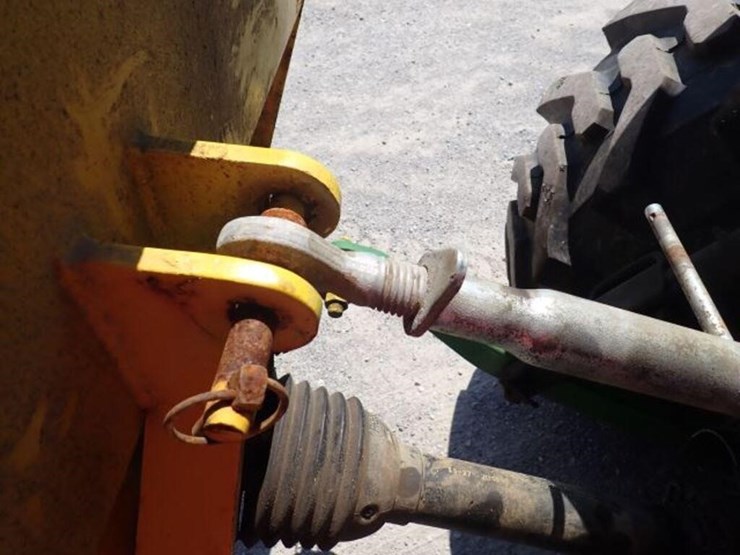 john-deere-3520-image-60