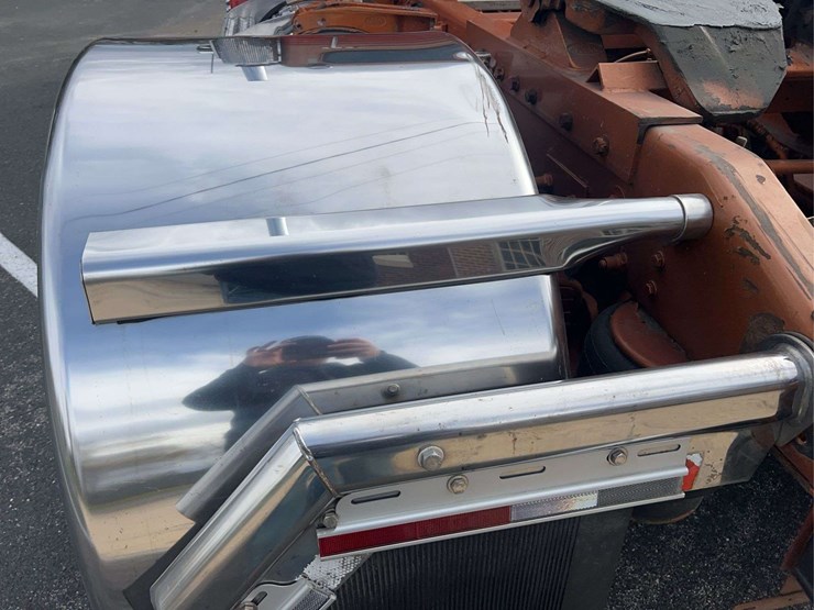 2006-peterbilt-379-image-55