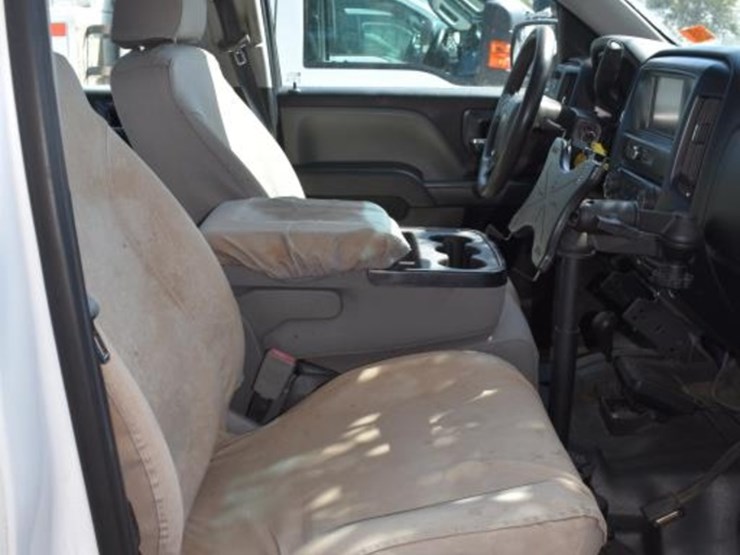 2018-chevrolet-1500-image-6
