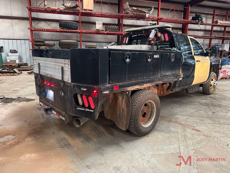 2018-chevrolet-silverado-3500-image-3
