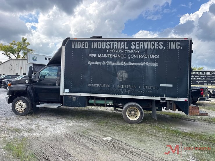 2006-chevrolet-c4500-box-truck-image-5