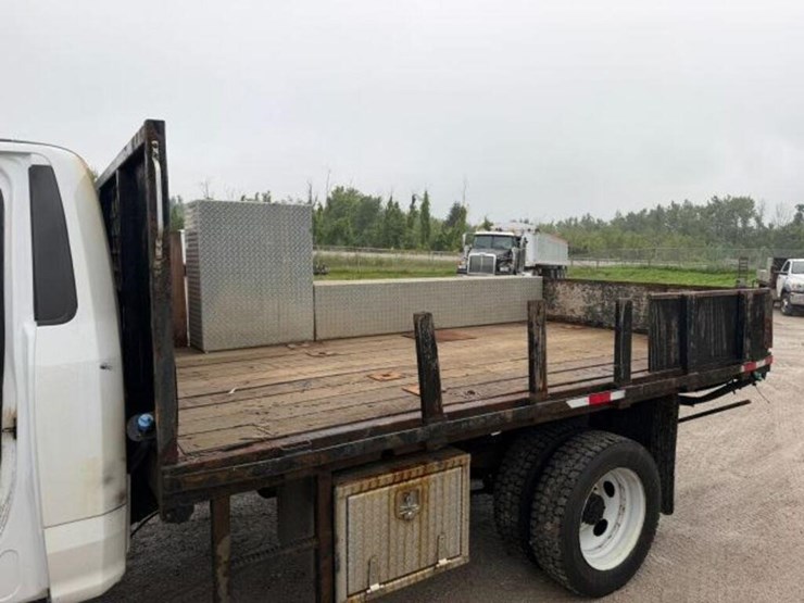 2017-ford-f550-xl-image-37