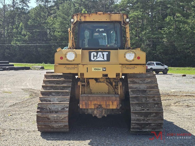 2012-caterpillar-d6t-image-4