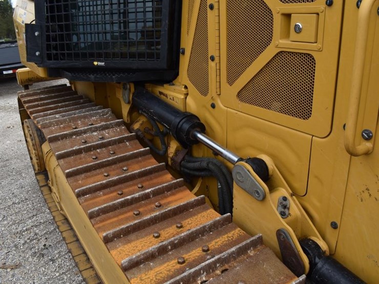 caterpillar-d1-image-5