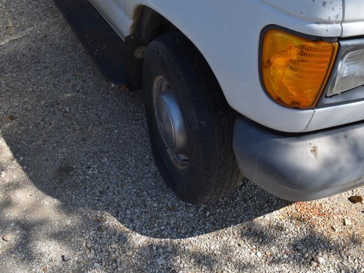 2005-ford-van-(not-running)-(vin-#-1ftns24w35hb29143)-(unknown-miles)-(titl-image-3