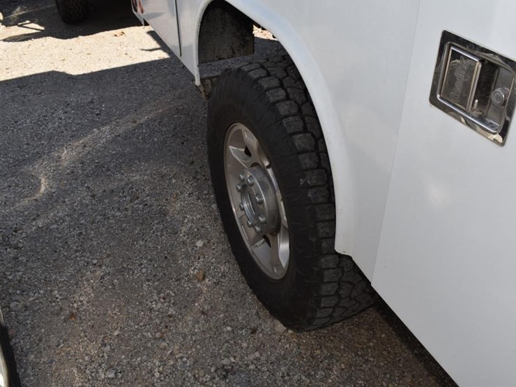 2013-ford-f350-image-4