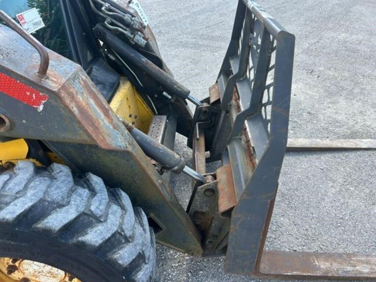 2003-new-holland-ls170-image-40
