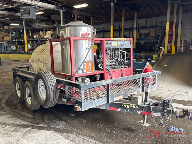 hotsy-hss-102589e-trailer-mounted-hot-water-pressure-washer-on-2017-big-tex-14pi-t/a-trailer-image-1