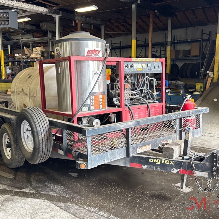 HOTSY HSS-102589E TRAILER MOUNTED HOT WATER PRESSURE WASHER ON 2017 BIG TEX 14PI T/A TRAILER