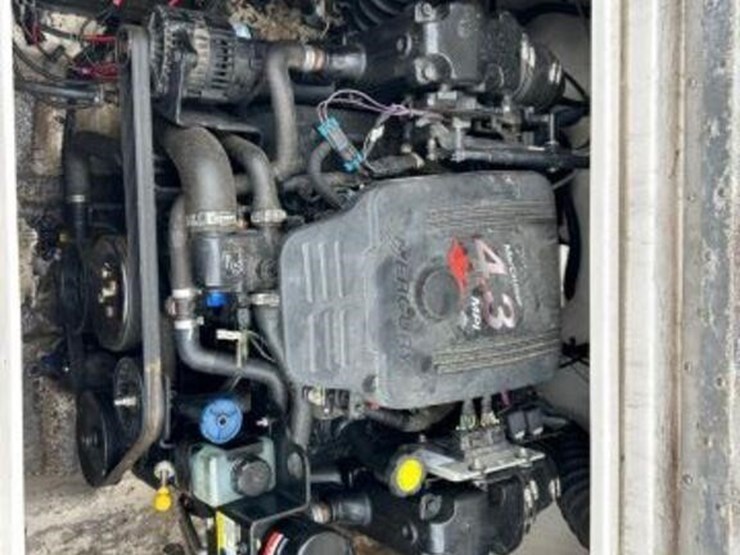 2005-tahoe-q6-20-ft-bowrider-bujd66twf505-image-17