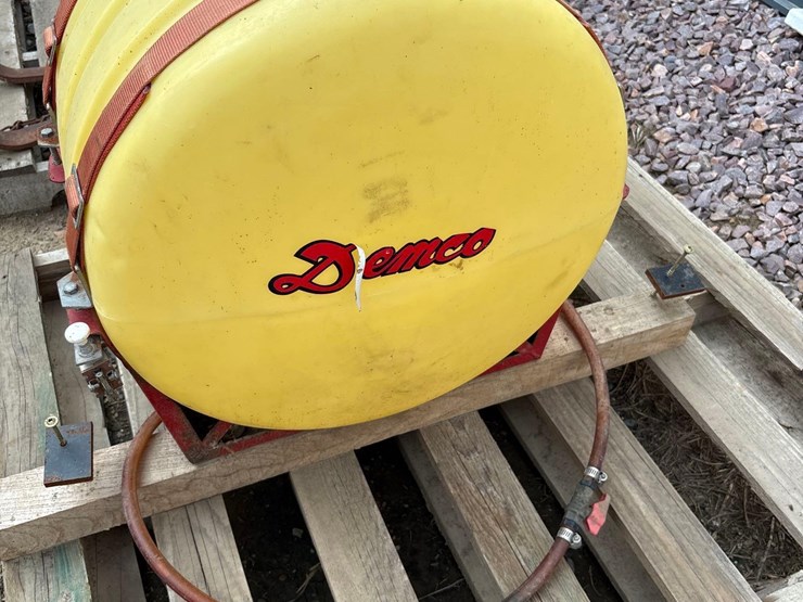 demco-25-image-1