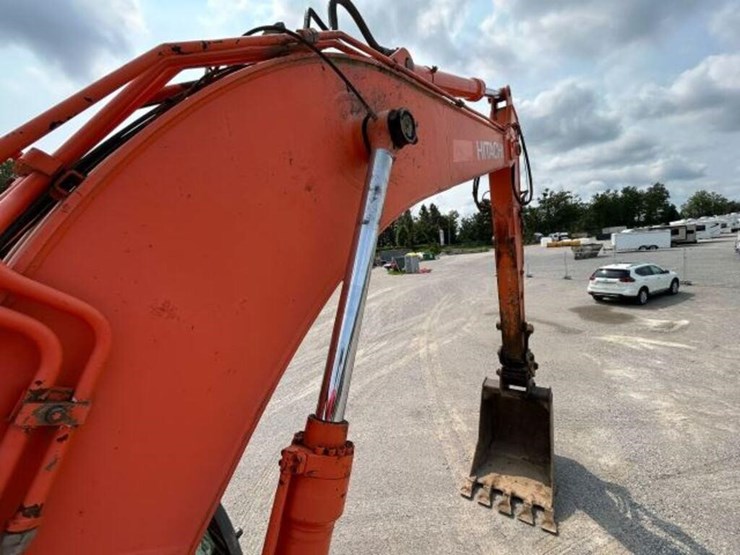 2007-hitachi-zx225us-lc-image-45