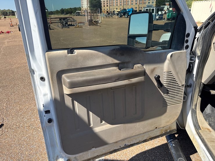2009-ford-f450-image-10