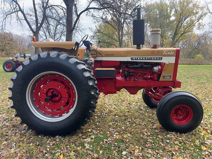 1970-1456-farmall-row-crop-golden-demonstrator-image-6
