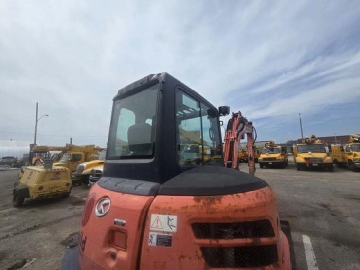2013-kubota-kx057-4-image-27