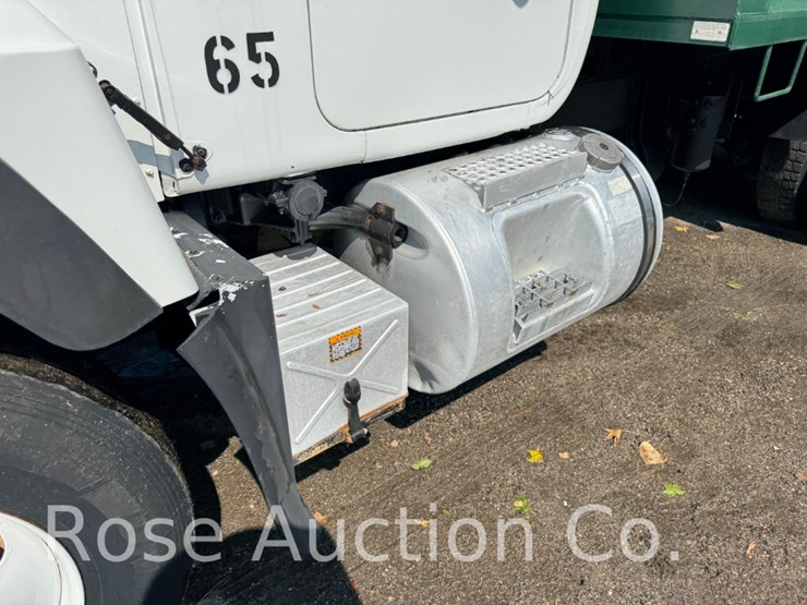 1993-mack-rd690s-image-14