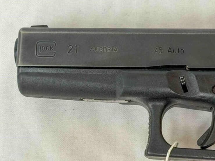 glock-model-21-45acp-pistol-image-2