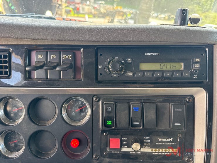 2014-kenworth-t470-image-37