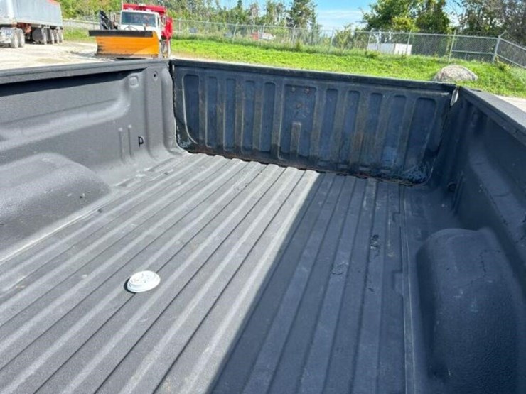 2014-gmc-sierra-3500-image-62