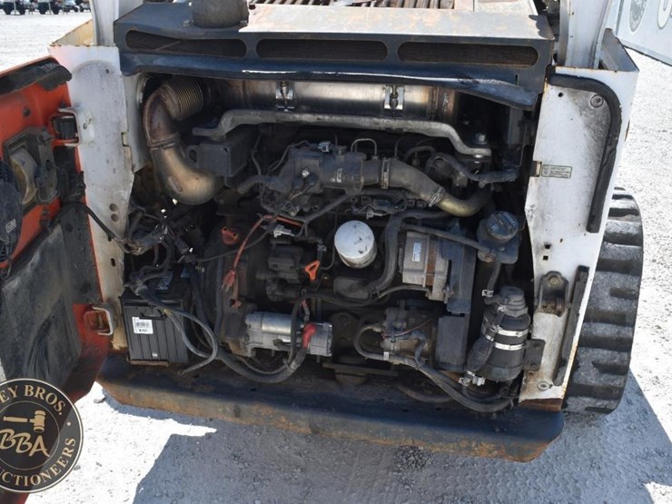 2016-bobcat-t770-image-30