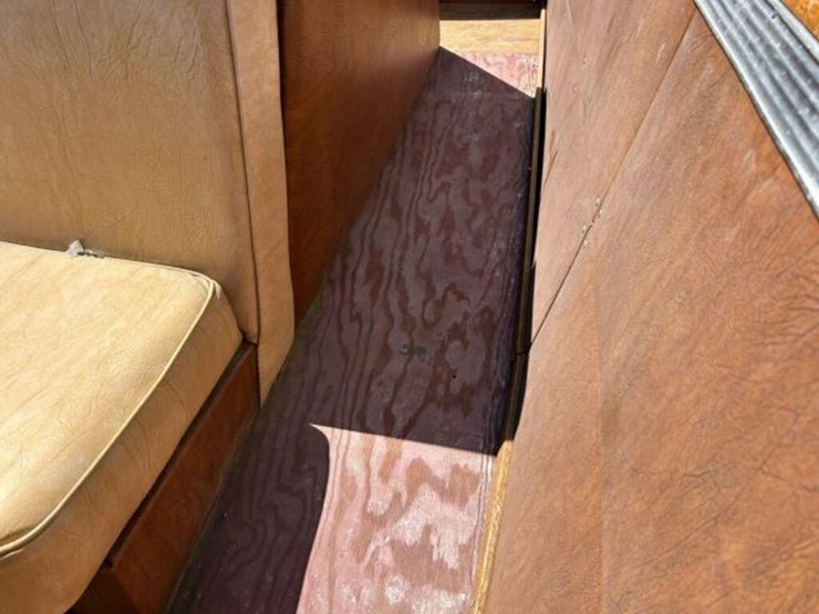 century-antique-wooden-18-ft-power-boat-image-36