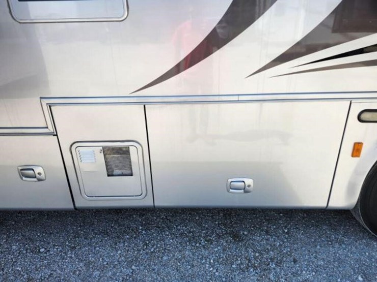 2006-allegro-bus-class-a-motorhome-400abus0d6j0072-image-80