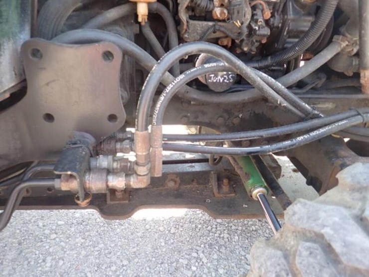 john-deere-3520-image-40