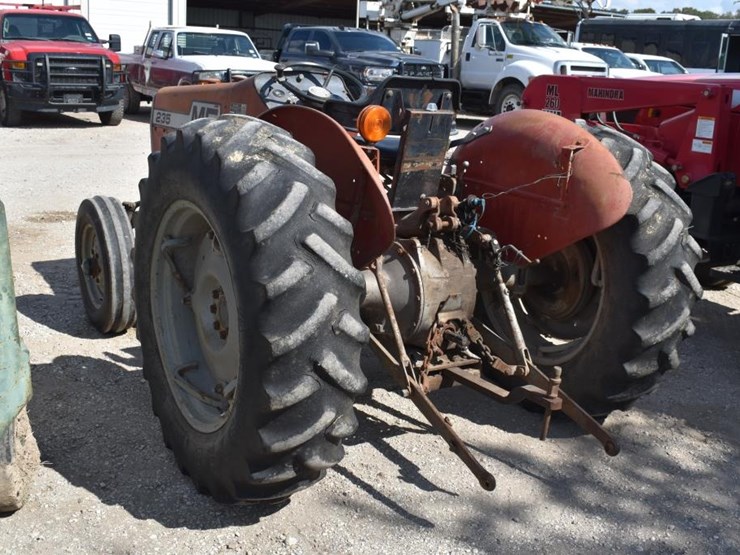 massey-ferguson-235-image-4
