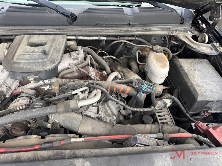 2012-chevrolet-silverado-2500hd-image-23