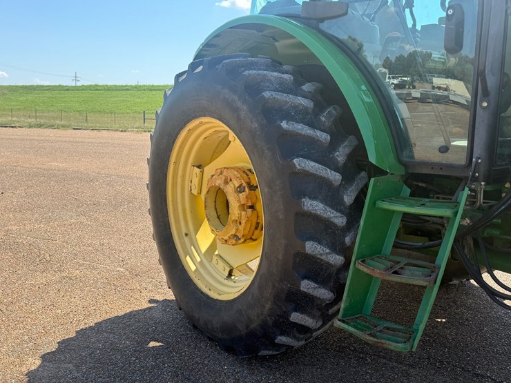 john-deere-6105d-image-20