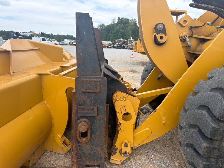 2015-caterpillar-924k-image-9