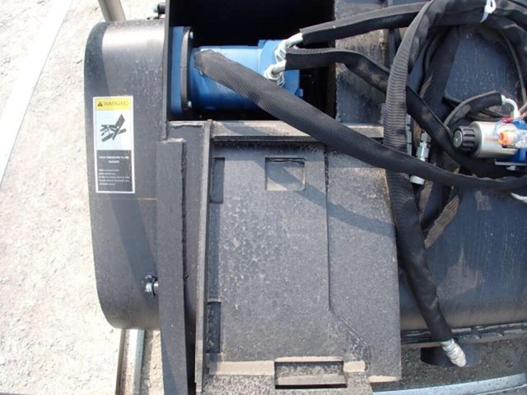 unused-greatbear-skid-steer-bucket-.4-cy-mixer-image-11