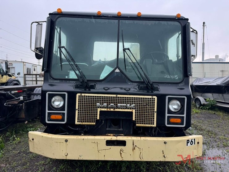 1999-mack-mr688s-image-8