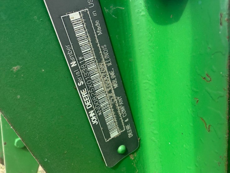 john-deere-825-image-13