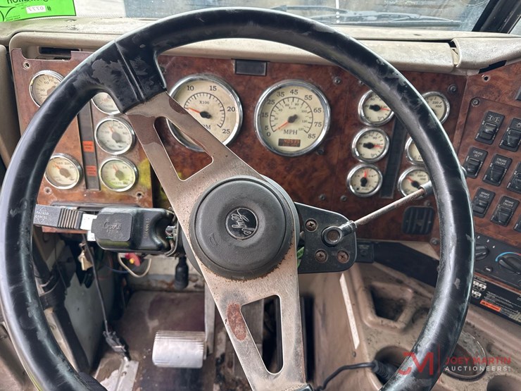 2005-international-9400i-image-34