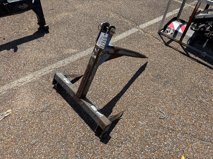 #9678-•-3pt-hay-spear-image-1