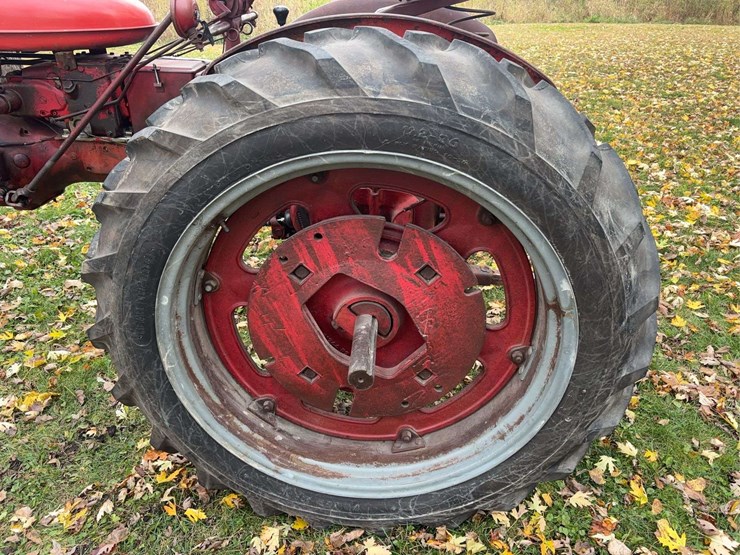 1952-farmall-super-c-image-87