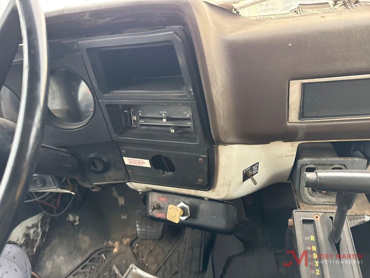 1986-gmc-7000-image-35