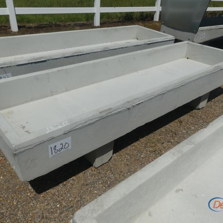 3X10 CONCRETE FEED TROUGH