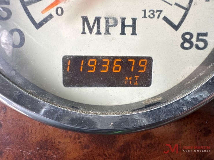2005-international-9400i-image-37