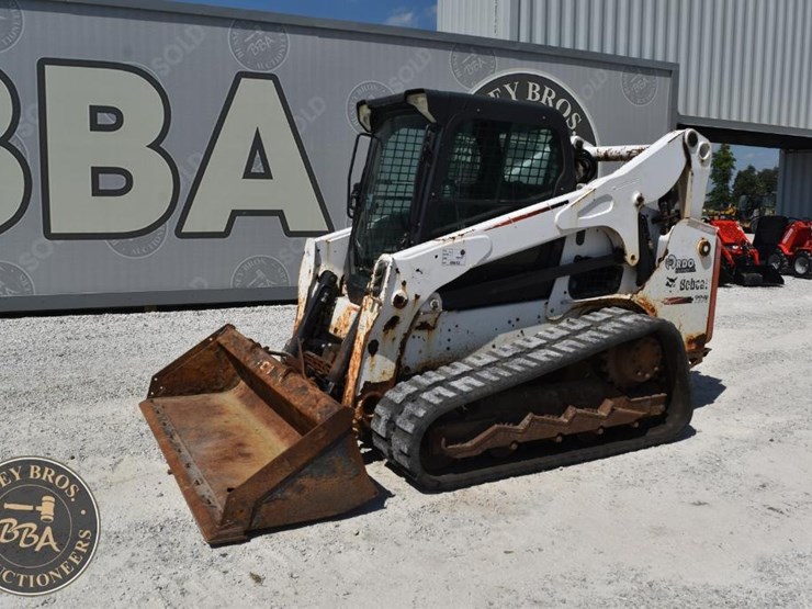 2016-bobcat-t770-image-11